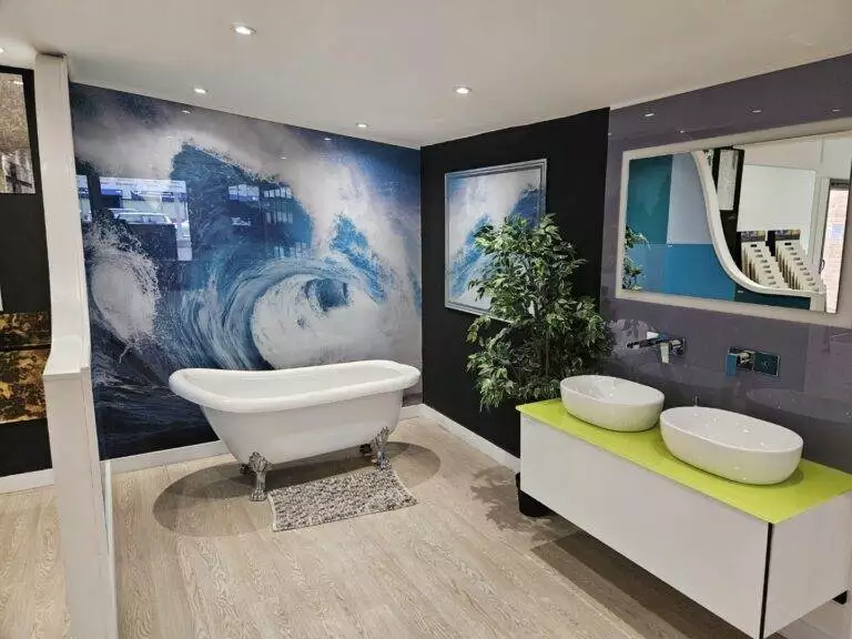 glass inspirations fleet showroom 125936 (large)
